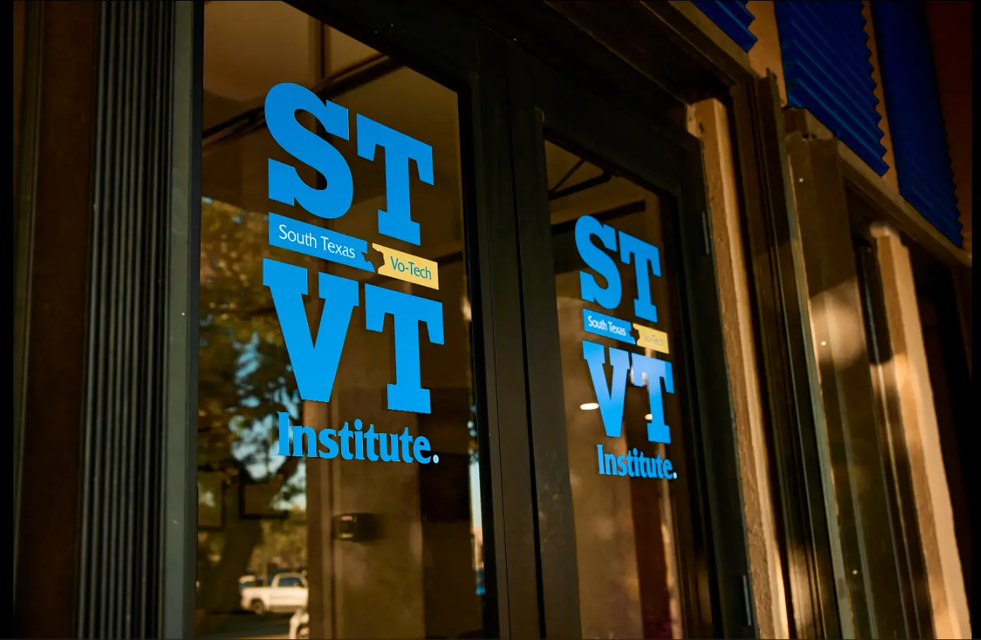 stvt exterior